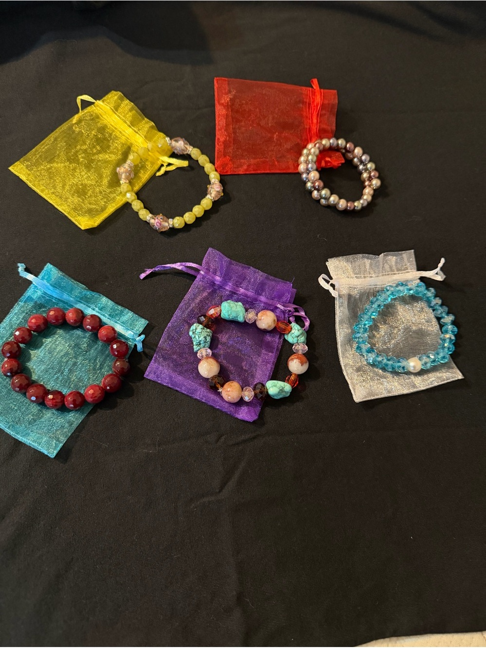 Assorted  glass bead bracelets - Multicolor